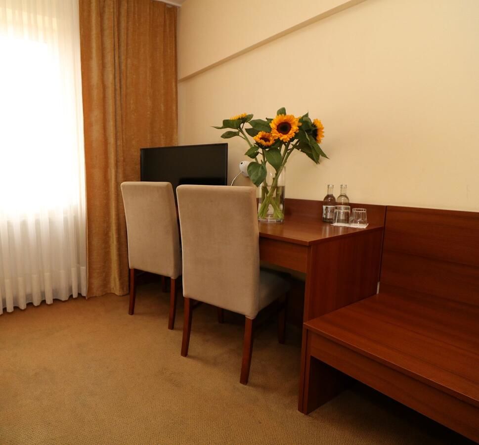 Отель Hotel Adria Румя-25