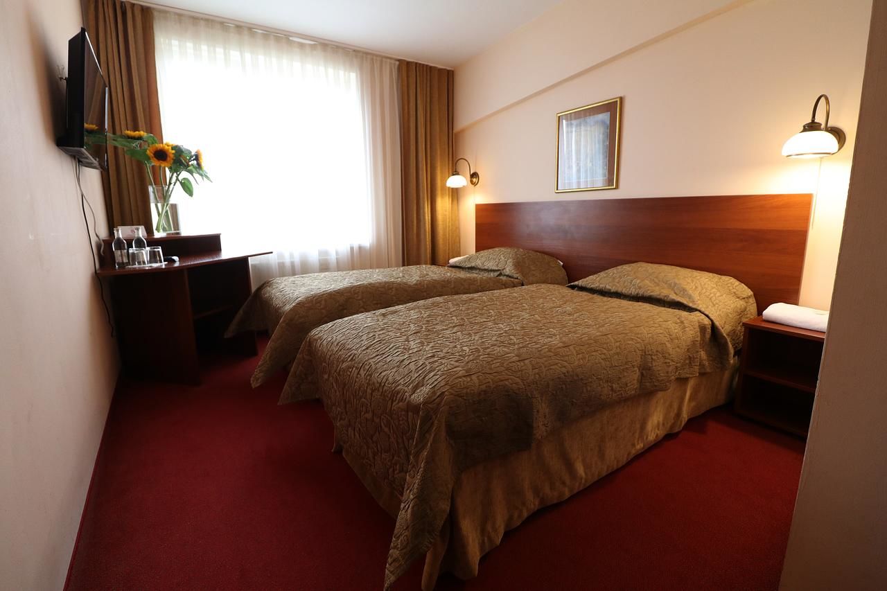 Отель Hotel Adria Румя-29