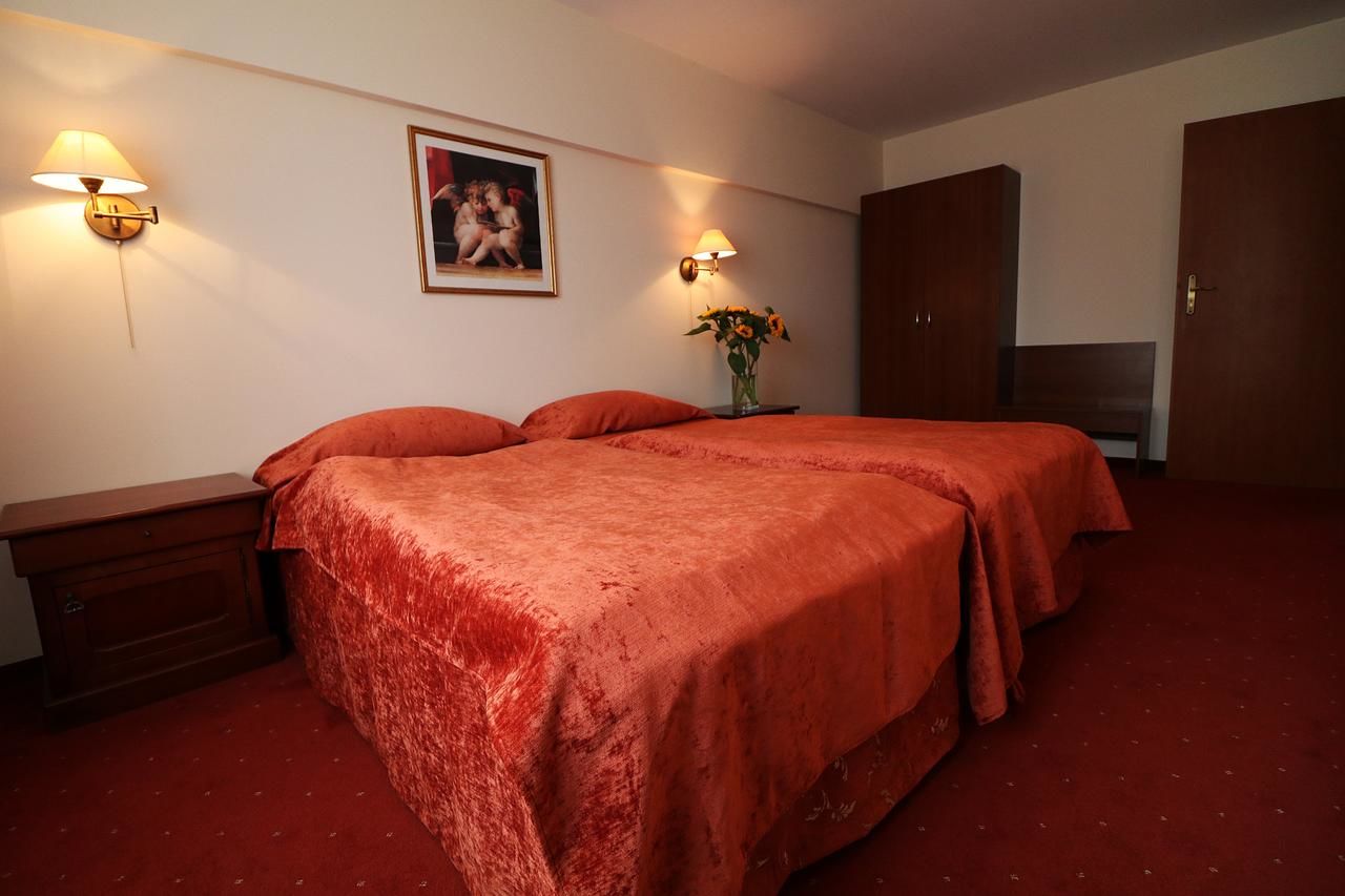 Отель Hotel Adria Румя-39